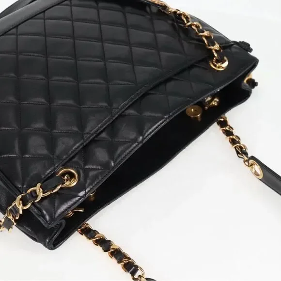 ✅AUTH✅CHANEL LAMBSKIN QUILTED BAG - Picture 5 of 16